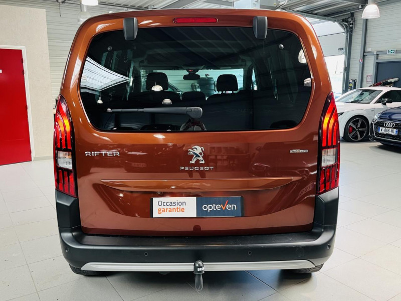 Photo 18 de l'offre de PEUGEOT RIFTER  1.5 BlueHDI S&S 130 EAT8 GT Line à 21990€ chez Occasions Champenoises