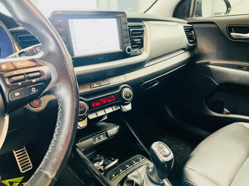 Photo 6 de l'offre de KIA STONIC  1.6 CRDi 115 ch ISG Premium à 14490€ chez Occasions Champenoises