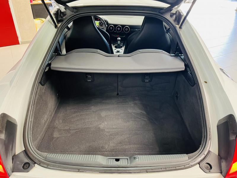Photo 11 Audi TT COUPE III (2) COUPE 45 TFSI 245 S-LINE ESSENCE Glacier White Metallic en vente chez Occasions Champenoises Photo 11 de l'offre de AUDI TT COUPE III (2) COUPE 45 TFSI 245 S-LINE à 33990€ chez Occasions Champenoises