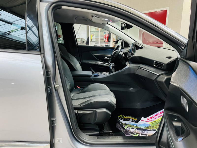 Photo 16 de l'offre de PEUGEOT 5008  BlueHDi 130ch S&S BVM6 Allure Pack à 20990€ chez Occasions Champenoises