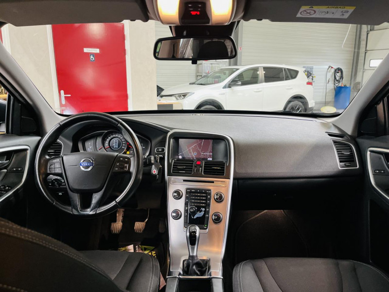 Photo 3 de l'offre de VOLVO XC60  D3 150 ch Kinetic à 18990€ chez Occasions Champenoises