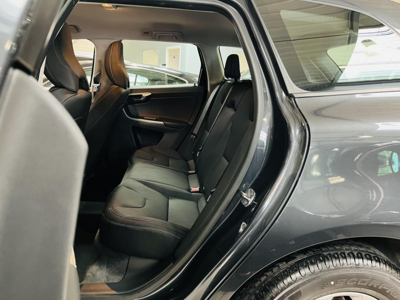 Photo 9 de l'offre de VOLVO XC60  D3 150 ch Kinetic à 18990€ chez Occasions Champenoises