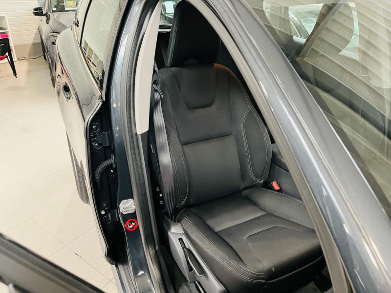 Photo 13 de l'offre de VOLVO XC60  D3 150 ch Kinetic à 18990€ chez Occasions Champenoises