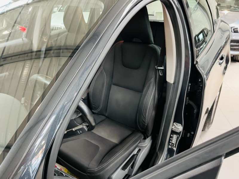Photo 7 de l'offre de VOLVO XC60  D3 150 ch Kinetic à 18990€ chez Occasions Champenoises