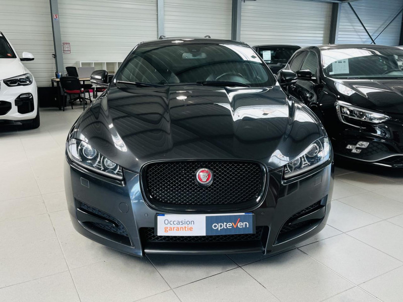 Photo 2 de l'offre de JAGUAR XF  2.2 D 163 Black Edition BVA 8 à 13990€ chez Occasions Champenoises