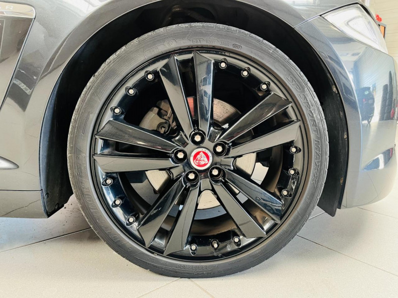 Photo 25 de l'offre de JAGUAR XF  2.2 D 163 Black Edition BVA 8 à 13990€ chez Occasions Champenoises