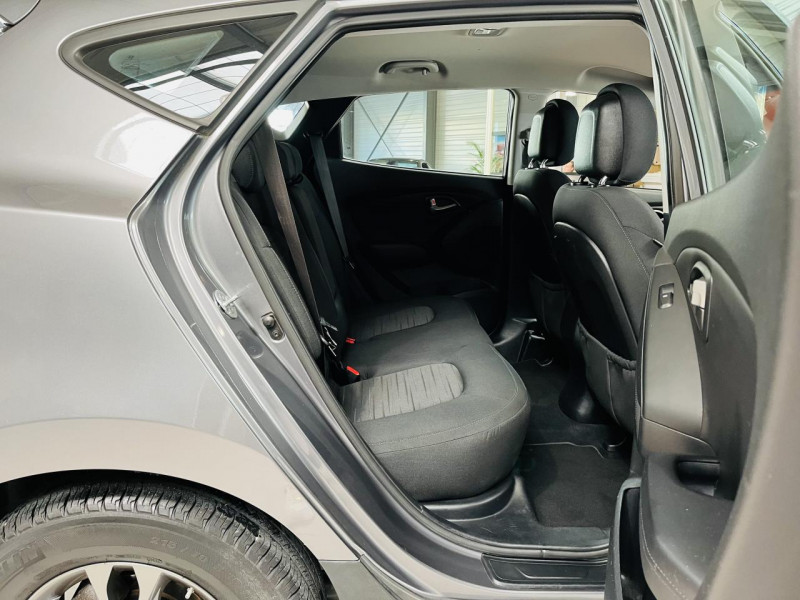Photo 11 de l'offre de HYUNDAI ix35  1.6 GDi 135 2WD Blue Drive Pack Inventive à 11990€ chez Occasions Champenoises