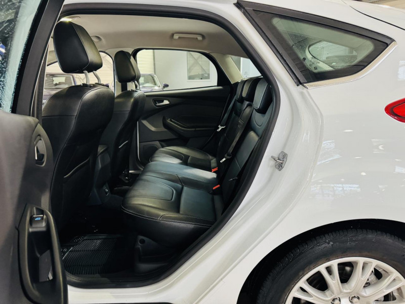 Photo 9 de l'offre de FORD FOCUS  1.6 TDCi 115 FAP S&S Titanium à 9990€ chez Occasions Champenoises