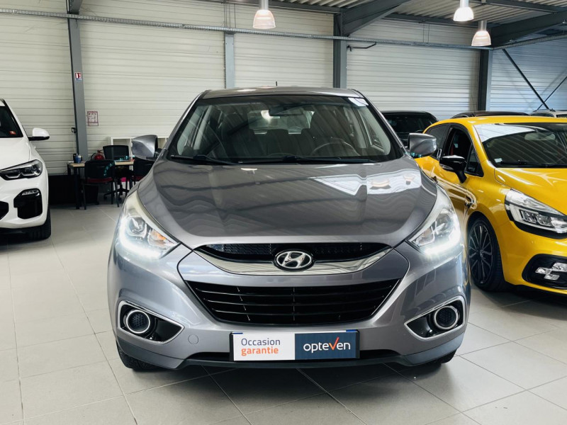 Photo 2 Hyundai ix35  1.6 GDi 135 2WD Blue Drive Pack Inventive ESSENCE Gris métallisé en vente chez Occasions Champenoises Photo 2 de l'offre de HYUNDAI ix35  1.6 GDi 135 2WD Blue Drive Pack Inventive à 11990€ chez Occasions Champenoises