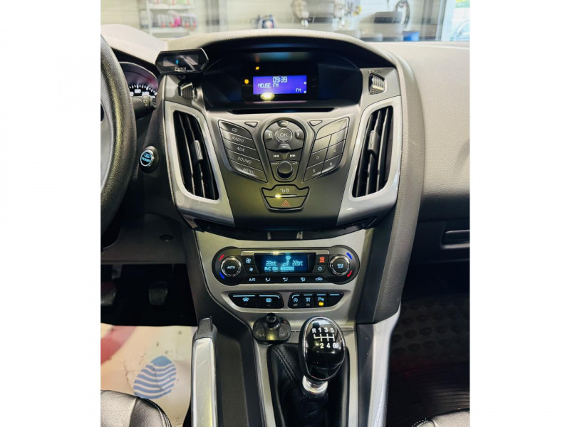 Photo 6 de l'offre de FORD FOCUS  1.6 TDCi 115 FAP S&S Titanium à 9990€ chez Occasions Champenoises