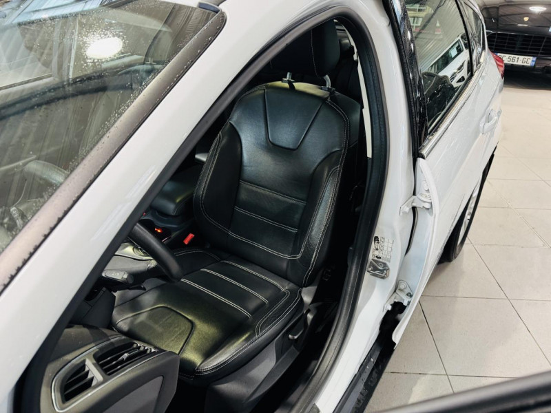 Photo 7 de l'offre de FORD FOCUS  1.6 TDCi 115 FAP S&S Titanium à 9990€ chez Occasions Champenoises