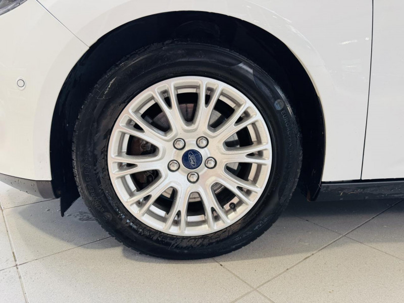Photo 17 de l'offre de FORD FOCUS  1.6 TDCi 115 FAP S&S Titanium à 9990€ chez Occasions Champenoises