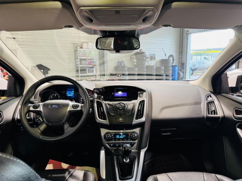 Photo 3 de l'offre de FORD FOCUS  1.6 TDCi 115 FAP S&S Titanium à 9990€ chez Occasions Champenoises