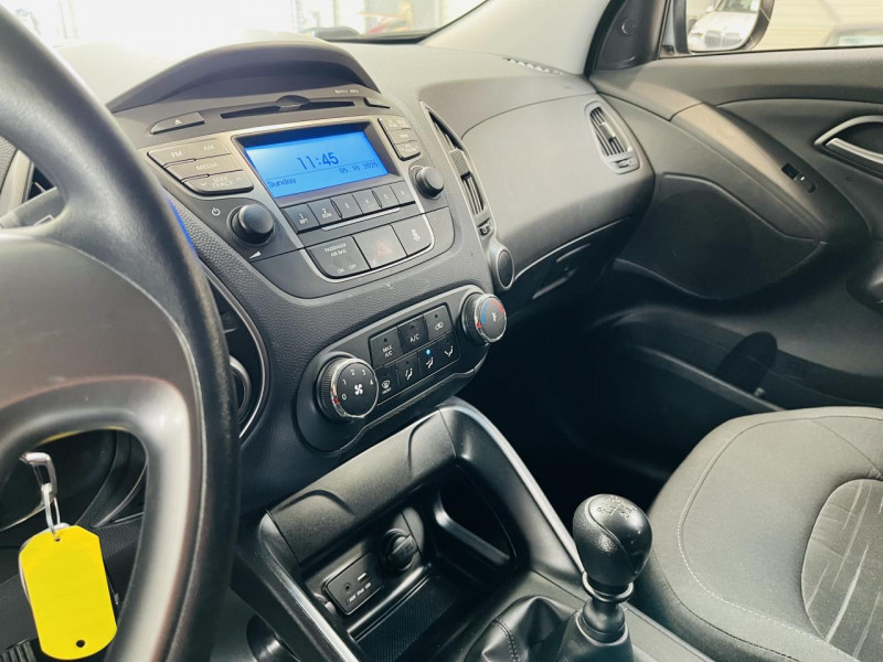 Photo 5 Hyundai ix35  1.6 GDi 135 2WD Blue Drive Pack Inventive ESSENCE Gris métallisé en vente chez Occasions Champenoises Photo 5 de l'offre de HYUNDAI ix35  1.6 GDi 135 2WD Blue Drive Pack Inventive à 11990€ chez Occasions Champenoises
