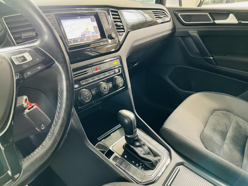 Photo 5 Volkswagen GOLF SPORTSVAN  1.2 TSI 110 DSG7 Highline  ESSENCE Gris métallisé en vente chez Occasions Champenoises Photo 5 de l'offre de VOLKSWAGEN GOLF SPORTSVAN  1.2 TSI 110 DSG7 Highline  à 12490€ chez Occasions Champenoises