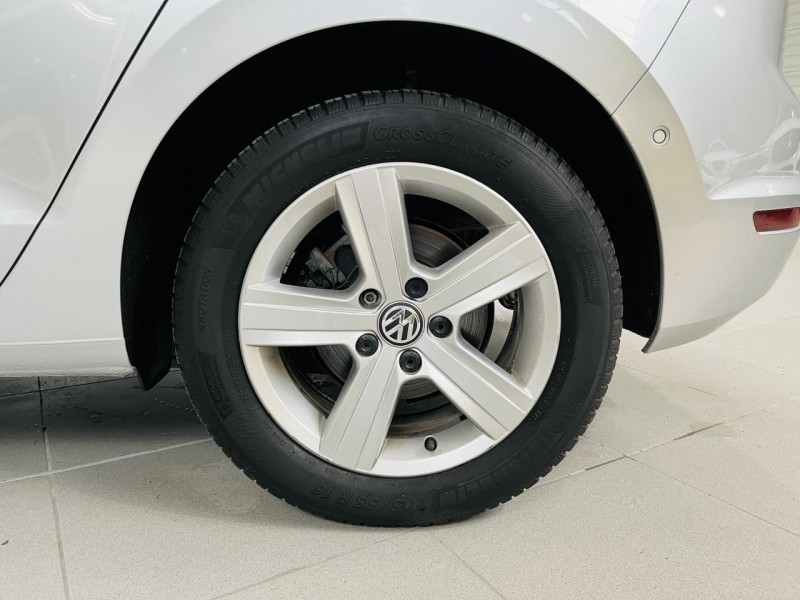 Photo 19 de l'offre de VOLKSWAGEN GOLF SPORTSVAN  1.2 TSI 110 DSG7 Highline  à 12490€ chez Occasions Champenoises