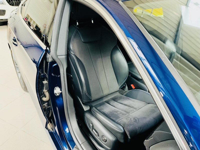 Photo 18 Audi S5 SPORTBACK V6 3.0 TFSI 354 Tiptronic 8 Quattro ESSENCE Navarra Blue Metallic en vente chez Occasions Champenoises Photo 18 de l'offre de AUDI S5 SPORTBACK V6 3.0 TFSI 354 Tiptronic 8 Quattro à 38990€ chez Occasions Champenoises