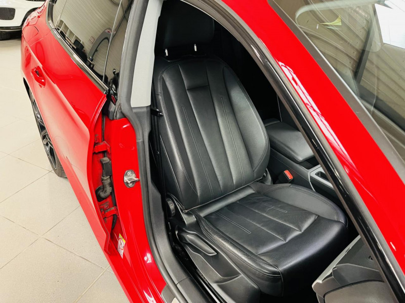 Photo 16 Audi A5 SPORTBACK  1.4 TFSI 150 S tronic 7 DESIGN ESSENCE Rouge métallisé en vente chez Occasions Champenoises Photo 16 de l'offre de AUDI A5 SPORTBACK  1.4 TFSI 150 S tronic 7 DESIGN à 23990€ chez Occasions Champenoises