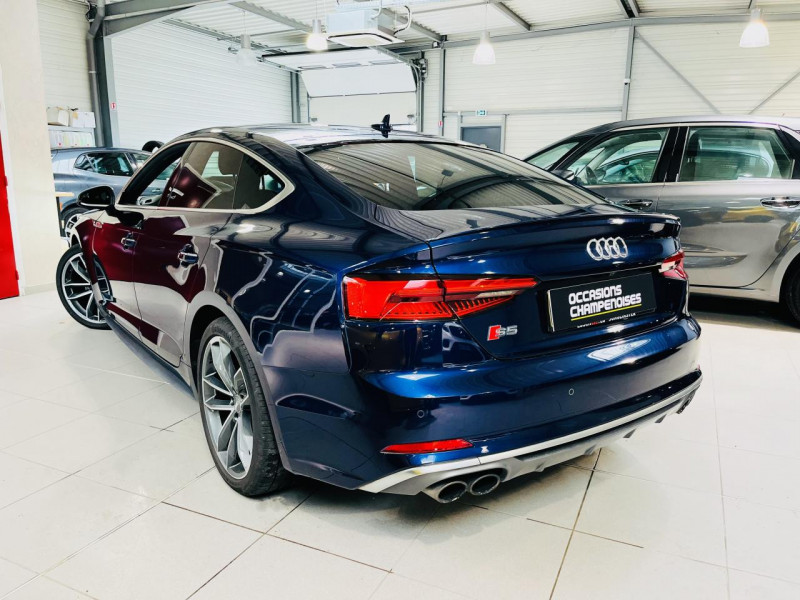Photo 19 Audi S5 SPORTBACK V6 3.0 TFSI 354 Tiptronic 8 Quattro ESSENCE Navarra Blue Metallic en vente chez Occasions Champenoises Photo 19 de l'offre de AUDI S5 SPORTBACK V6 3.0 TFSI 354 Tiptronic 8 Quattro à 38990€ chez Occasions Champenoises