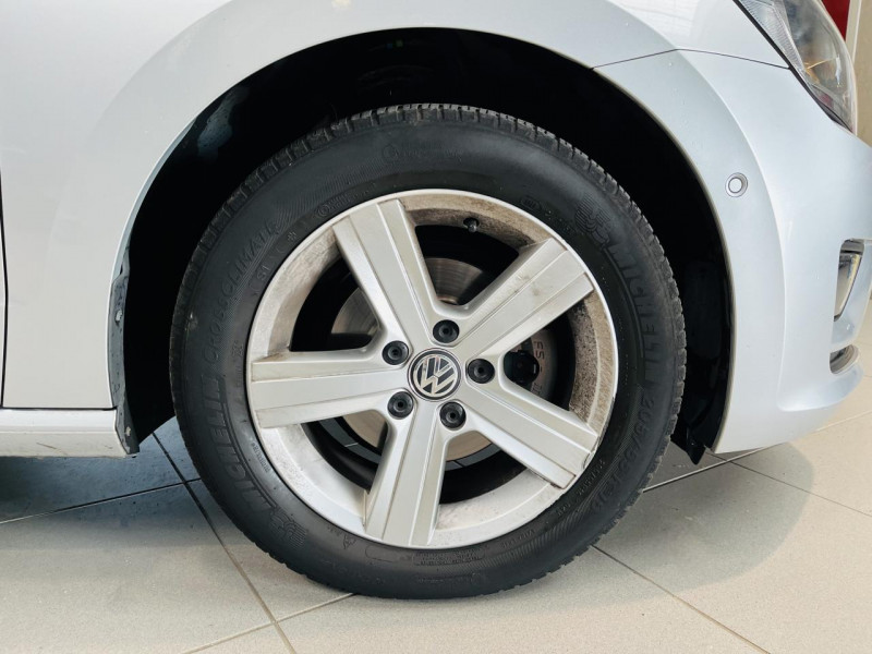 Photo 21 Volkswagen GOLF SPORTSVAN  1.2 TSI 110 DSG7 Highline  ESSENCE Gris métallisé en vente chez Occasions Champenoises Photo 21 de l'offre de VOLKSWAGEN GOLF SPORTSVAN  1.2 TSI 110 DSG7 Highline  à 12490€ chez Occasions Champenoises