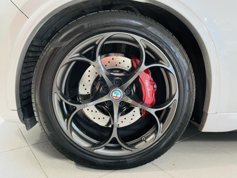 Photo 25 de l'offre de ALFA ROMEO STELVIO 2.9 V6 510ch AT8 Quadrifoglio à 52990€ chez Occasions Champenoises