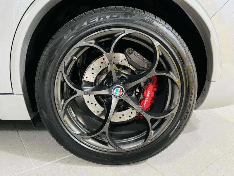 Photo 26 de l'offre de ALFA ROMEO STELVIO 2.9 V6 510ch AT8 Quadrifoglio à 52990€ chez Occasions Champenoises