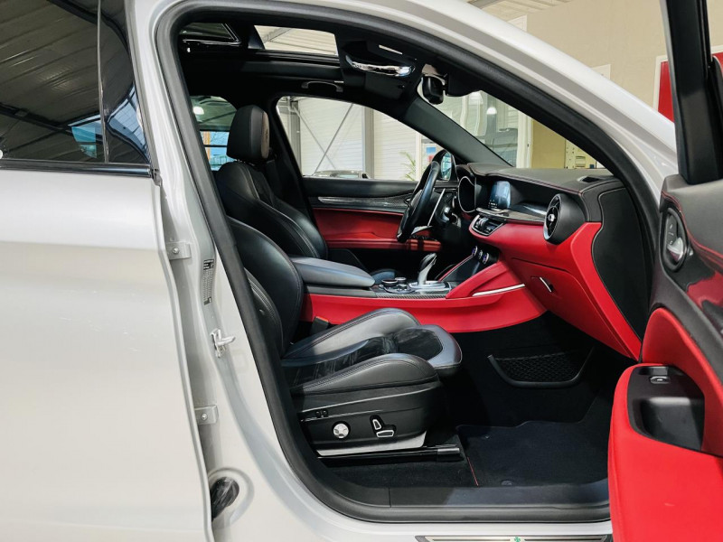 Photo 19 de l'offre de ALFA ROMEO STELVIO 2.9 V6 510ch AT8 Quadrifoglio à 52990€ chez Occasions Champenoises