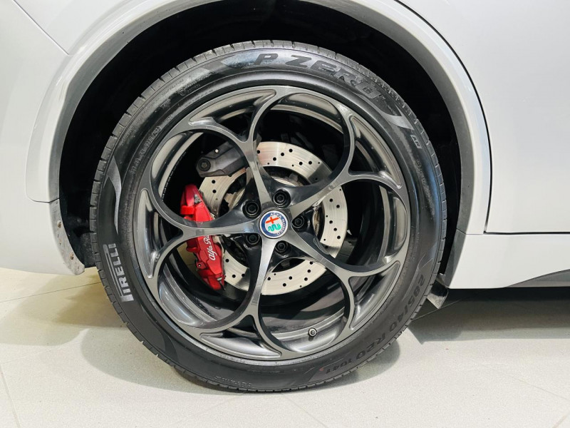 Photo 27 de l'offre de ALFA ROMEO STELVIO 2.9 V6 510ch AT8 Quadrifoglio à 52990€ chez Occasions Champenoises