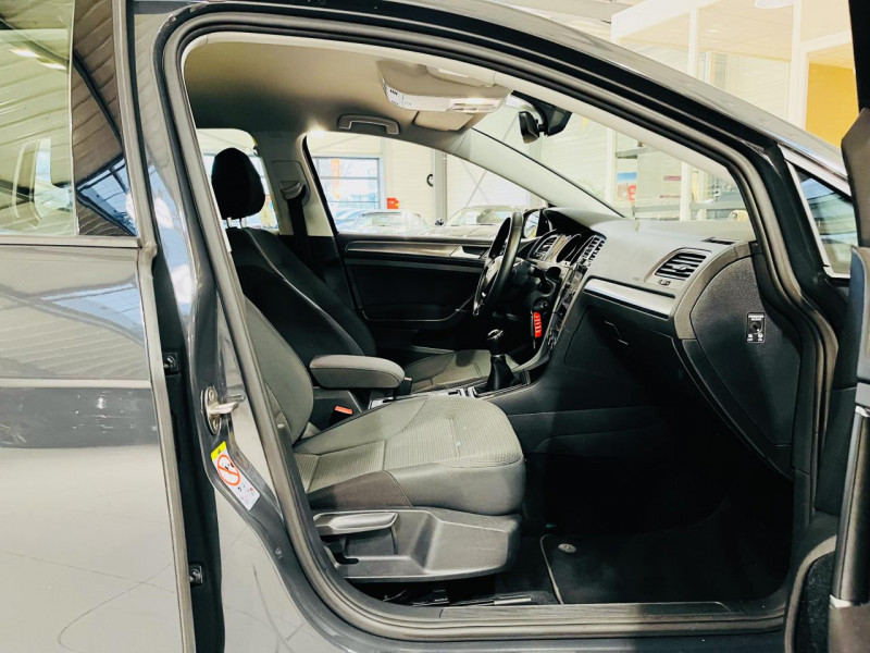 Photo 13 de l'offre de VOLKSWAGEN GOLF  2.0 16V TDI 150  Confortline Business à 14490€ chez Occasions Champenoises