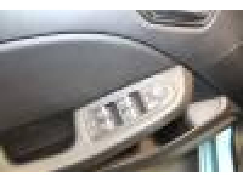 Photo 13 Renault Clio V TCe 100 Business essence bleu en vente chez Francepronet Car Center Photo 13 de l'offre de RENAULT Clio V TCe 100 Business à 13990€ chez Francepronet Car Center