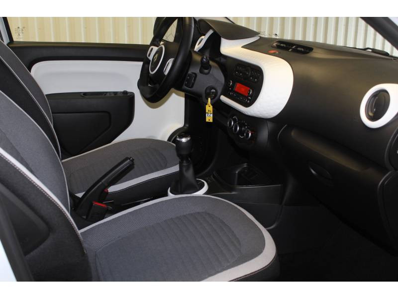 Photo 9 Renault Twingo III SCe 75 - 20 Zen essence blanc en vente chez Francepronet Car Center Photo 9 de l'offre de RENAULT Twingo III SCe 75 - 20 Zen à 9990€ chez Francepronet Car Center