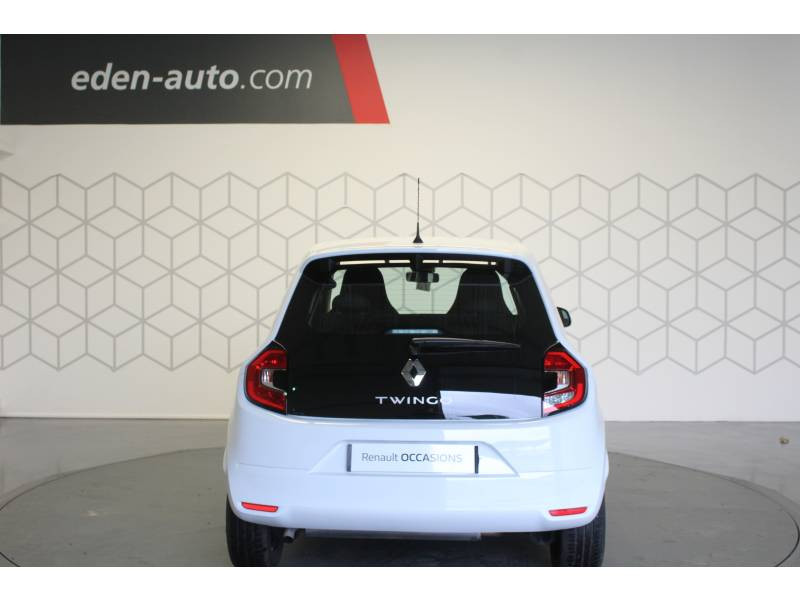 Photo 12 Renault Twingo III SCe 75 - 20 Zen essence blanc en vente chez Francepronet Car Center Photo 12 de l'offre de RENAULT Twingo III SCe 75 - 20 Zen à 9990€ chez Francepronet Car Center