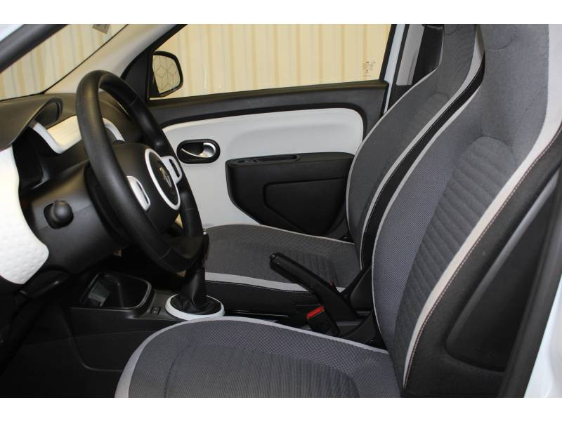 Photo 6 Renault Twingo III SCe 75 - 20 Zen essence blanc en vente chez Francepronet Car Center Photo 6 de l'offre de RENAULT Twingo III SCe 75 - 20 Zen à 9990€ chez Francepronet Car Center