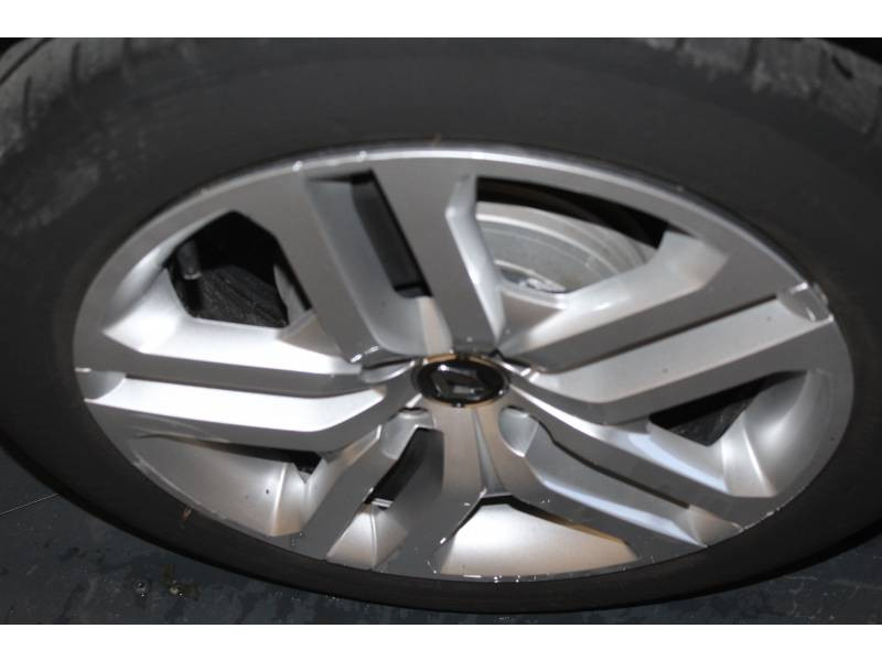 Photo 6 Renault Clio IV BUSINESS dCi 75 Energy diesel blanc en vente chez Francepronet Car Center Photo 6 de l'offre de RENAULT Clio IV BUSINESS dCi 75 Energy à 10490€ chez Francepronet Car Center