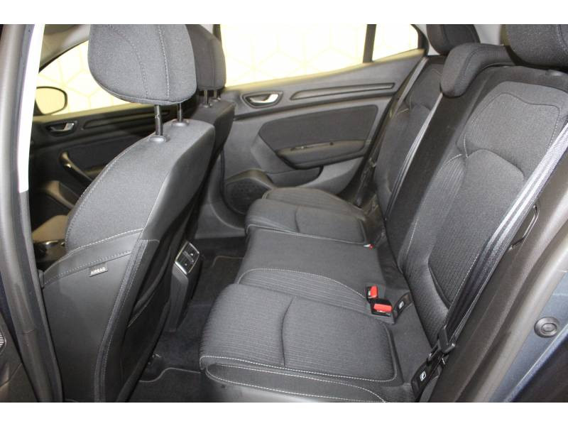 Photo 9 Renault Mégane IV BERLINE BUSINESS dCi 110 Energy EDC diesel gris en vente chez Francepronet Car Center Photo 9 de l'offre de RENAULT Mégane IV BERLINE BUSINESS dCi 110 Energy EDC à 14990€ chez Francepronet Car Center