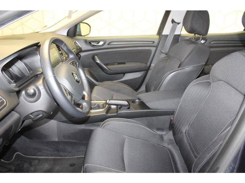 Photo 7 Renault Mégane IV BERLINE BUSINESS dCi 110 Energy EDC diesel gris en vente chez Francepronet Car Center Photo 7 de l'offre de RENAULT Mégane IV BERLINE BUSINESS dCi 110 Energy EDC à 14990€ chez Francepronet Car Center