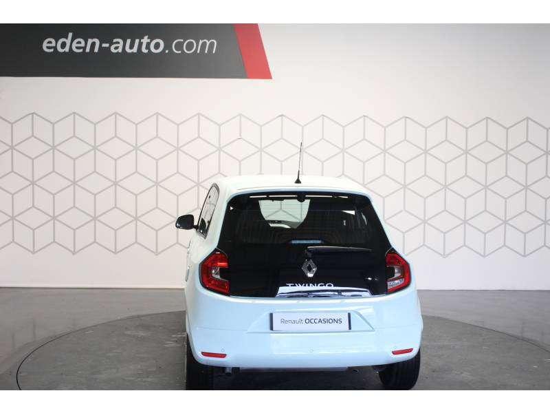 Photo 4 Renault Twingo III SCe 75 - 20 Zen essence vert en vente chez Francepronet Car Center Photo 4 de l'offre de RENAULT Twingo III SCe 75 - 20 Zen à 11490€ chez Francepronet Car Center