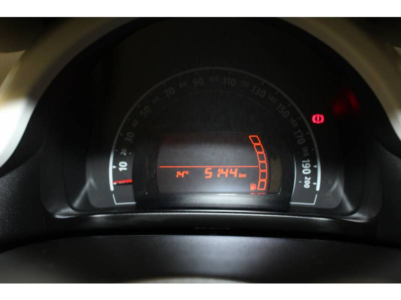 Photo 11 Renault Twingo III SCe 65 - 20 Life essence vert en vente chez Francepronet Car Center Photo 11 de l'offre de RENAULT Twingo III SCe 65 - 20 Life à 8990€ chez Francepronet Car Center