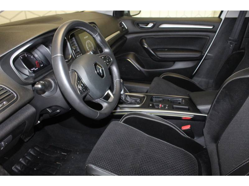 Photo 6 Renault Mégane IV BERLINE TCe 160 Energy EDC Intens essence blanc en vente chez Francepronet Car Center Photo 6 de l'offre de RENAULT Mégane IV BERLINE TCe 160 Energy EDC Intens à 19490€ chez Francepronet Car Center