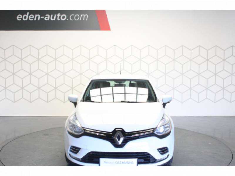 Photo 2 Renault Clio IV dCi 75 Energy Zen diesel blanc en vente chez Francepronet Car Center Photo 2 de l'offre de RENAULT Clio IV dCi 75 Energy Zen à 10990€ chez Francepronet Car Center