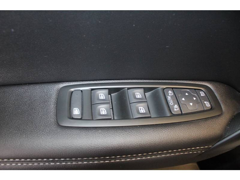 Photo 9 Renault Mégane IV BERLINE TCe 160 Energy EDC Intens essence blanc en vente chez Francepronet Car Center Photo 9 de l'offre de RENAULT Mégane IV BERLINE TCe 160 Energy EDC Intens à 19490€ chez Francepronet Car Center