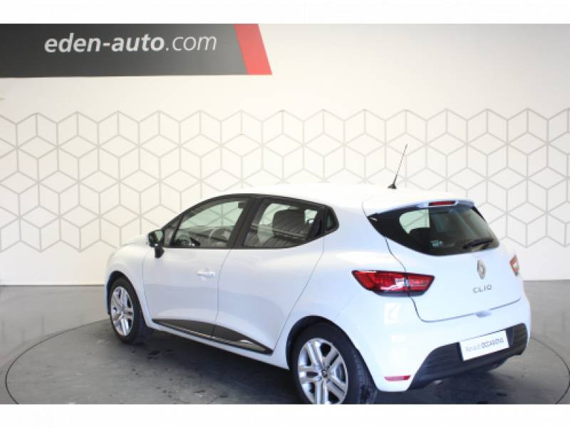 Photo 10 Renault Clio IV dCi 75 Energy Zen diesel blanc en vente chez Francepronet Car Center Photo 10 de l'offre de RENAULT Clio IV dCi 75 Energy Zen à 10990€ chez Francepronet Car Center