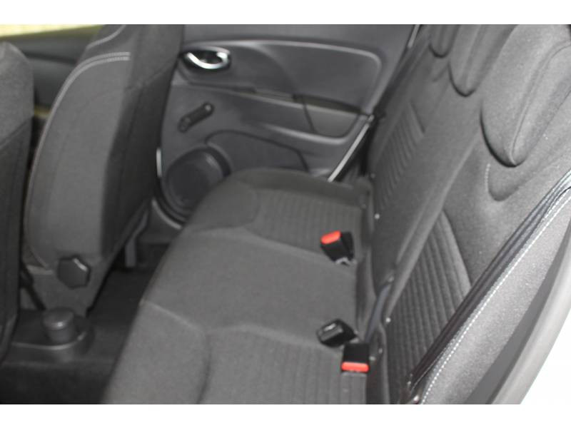Photo 9 de l'offre de RENAULT Clio IV 1.2 16V 75 Limited à 9990€ chez Francepronet Car Center