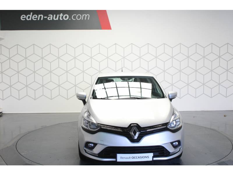 Photo 2 Renault Clio IV BUSINESS dCi 75 Energy diesel gris en vente chez Francepronet Car Center Photo 2 de l'offre de RENAULT Clio IV BUSINESS dCi 75 Energy à 10990€ chez Francepronet Car Center