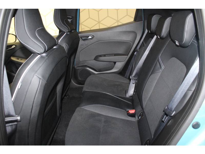 Photo 9 Renault Clio V TCe 100 Intens essence bleu en vente chez Francepronet Car Center Photo 9 de l'offre de RENAULT Clio V TCe 100 Intens à 15990€ chez Francepronet Car Center