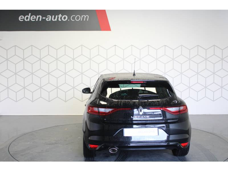 Photo 4 Renault Mégane IV BERLINE TCe 140 EDC FAP Intens essence noir en vente chez Francepronet Car Center Photo 4 de l'offre de RENAULT Mégane IV BERLINE TCe 140 EDC FAP Intens à 19990€ chez Francepronet Car Center