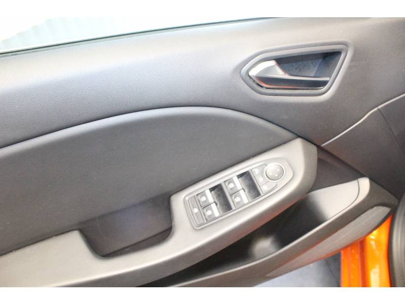 Photo 11 Renault Clio V TCe 100 Intens essence orange en vente chez Francepronet Car Center Photo 11 de l'offre de RENAULT Clio V TCe 100 Intens à 16990€ chez Francepronet Car Center