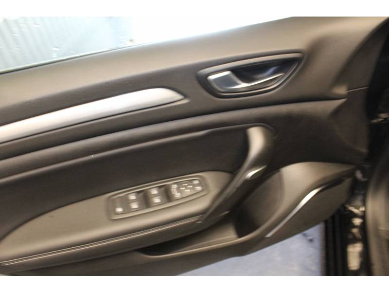 Photo 11 Renault Mégane IV BERLINE TCe 140 EDC FAP Intens essence noir en vente chez Francepronet Car Center Photo 11 de l'offre de RENAULT Mégane IV BERLINE TCe 140 EDC FAP Intens à 19990€ chez Francepronet Car Center