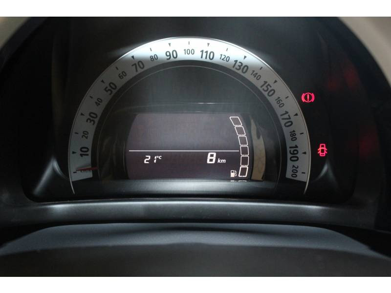 Photo 12 Renault Twingo III TCe 95 Intens essence bleu en vente chez Francepronet Car Center Photo 12 de l'offre de RENAULT Twingo III TCe 95 Intens à 12490€ chez Francepronet Car Center