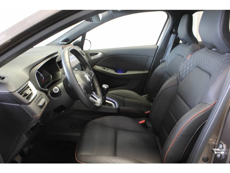 Photo 7 Renault Clio V TCe 100 Initiale Paris essence brun en vente chez Francepronet Car Center Photo 7 de l'offre de RENAULT Clio V TCe 100 Initiale Paris à 17990€ chez Francepronet Car Center